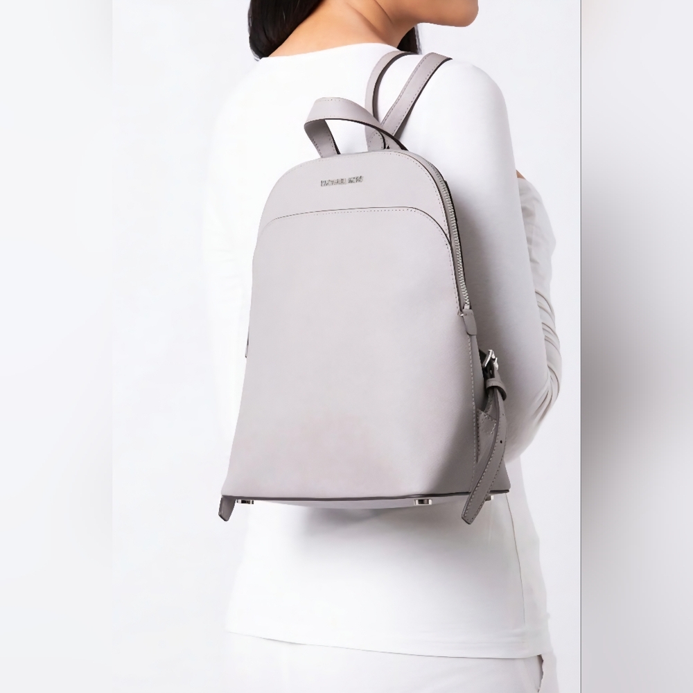 MICHAEL KORS | Emmy Backpack | Pearl Grey
